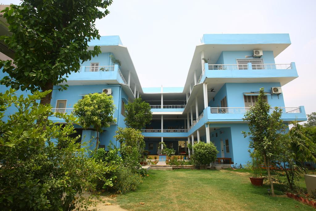 Sri Yoga Mandir Hotel Varanasi Bagian luar foto