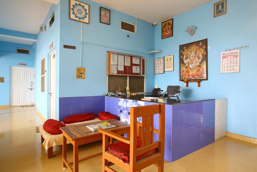 Sri Yoga Mandir Hotel Varanasi Bagian luar foto