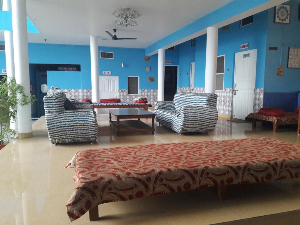 Sri Yoga Mandir Hotel Varanasi Bagian luar foto