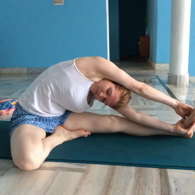Sri Yoga Mandir Hotel Varanasi Bagian luar foto