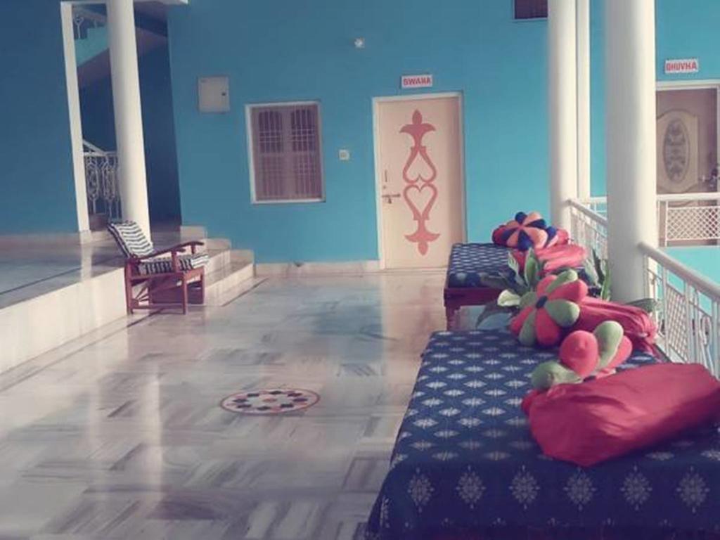 Sri Yoga Mandir Hotel Varanasi Bagian luar foto