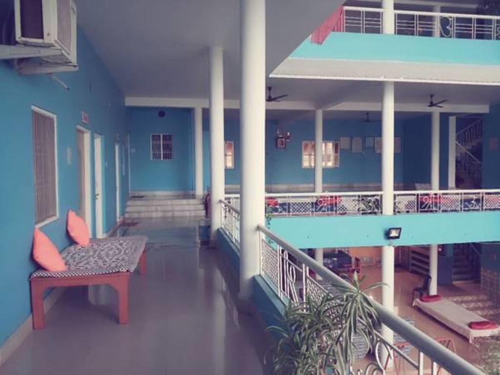 Sri Yoga Mandir Hotel Varanasi Bagian luar foto