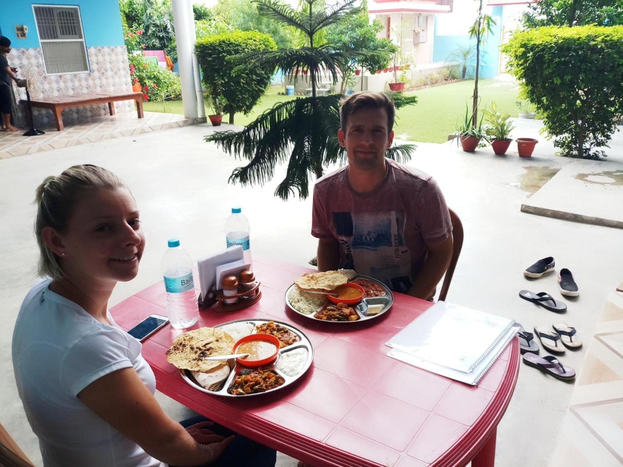 Sri Yoga Mandir Hotel Varanasi Bagian luar foto